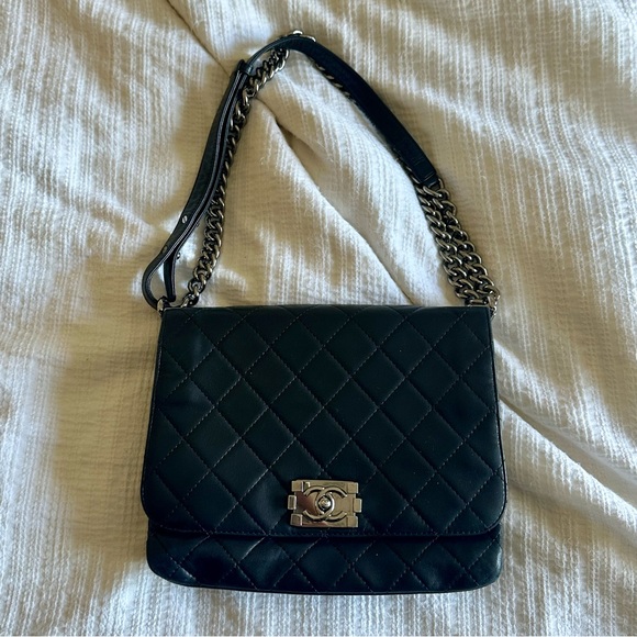 🦄 Rare 🦄 Chanel Boy Flap Bag - Picture 2 of 16